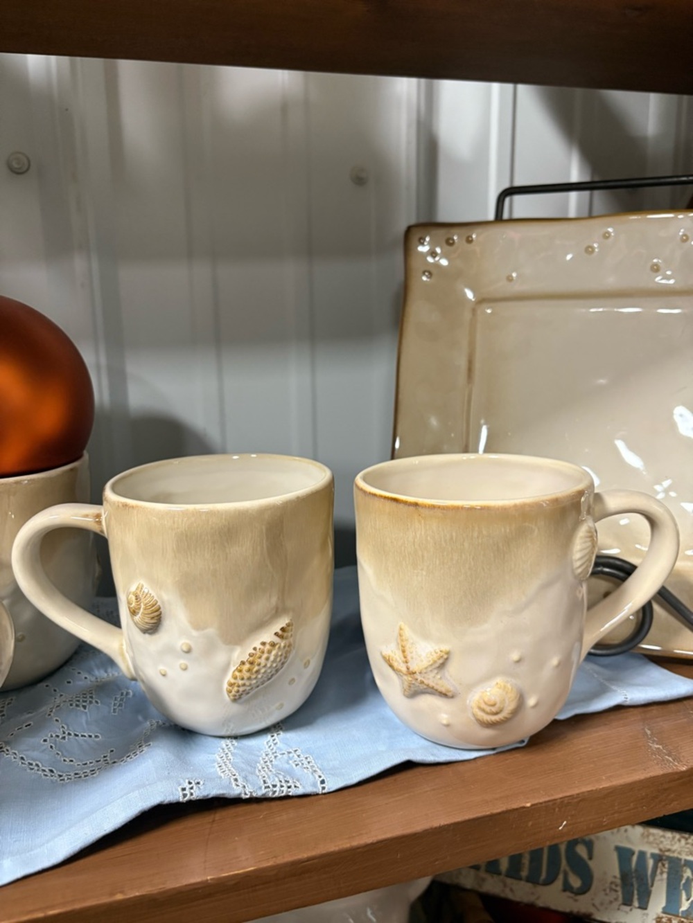 Sonoma Life And Style Seaside Coffee Mug Brown Drip Glaze Seashells